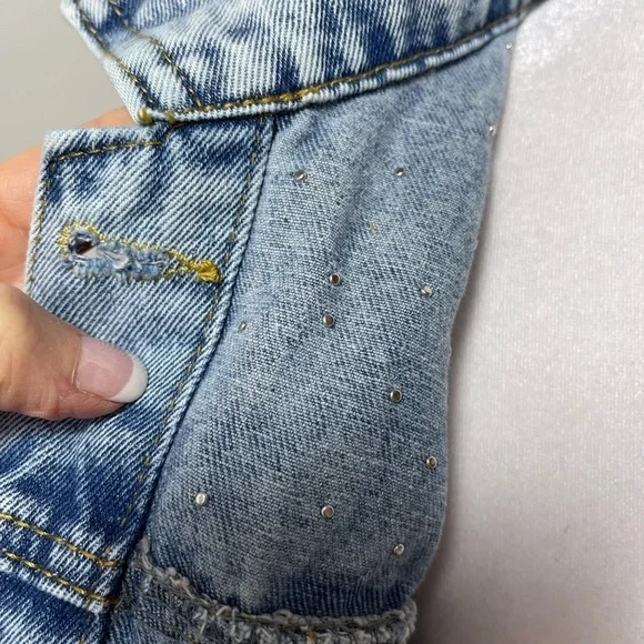 Pearl Embellished Denim Jean Jacket Button Front Long Sleeve Light Blue Wash - Picture 8 of 16